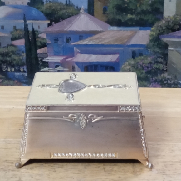 Treasure Chest Trinket Box Silvertone Swarovski Crystal Stones Adorned.🕌 - Picture 3 of 16